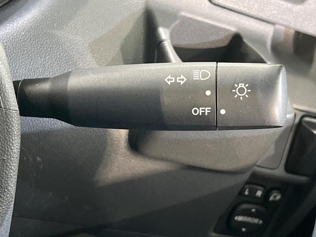 ハイゼットカーゴ クルーズ　５５ｔｈアニバーサリーゴールドエディション　エアコン　ＣＤ再生　電動格納ミラー　衝突安全ボディ　プライバシーガラス　ドアバイザー　パワーステアリングｊ　パワーウィンドウ　運転席エアバック　助手席エアバック（41枚目）