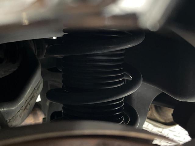 レヴォーグ 2.0GT-Sアイサイト 4WD バックカメラ 衝突被害軽減システム レーダークルーズ ハーフレザーシート パワーシート LEDヘッド ビルトインETC オートハイビーム オートライト デュアルエアコン Bluetooth(21枚目)