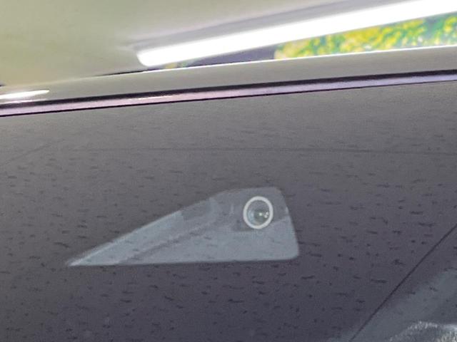 【スマートブレーキサポート】走行中に前方の車両等を認識し、衝突しそうな時は警報とブレーキで衝突回避と被害軽減をアシスト。より安全にドライブをお楽しみいただけます。