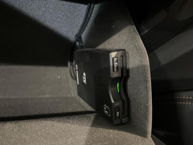 【ＥＴＣ】高速道路の料金所をストレスなく通過！話題のスポットやサービスエリアに多い「スマートＩＣ」利用時は必須のアイテムです。当店でセットアップを実施、ご納車当日からすぐにご利用いただけます！