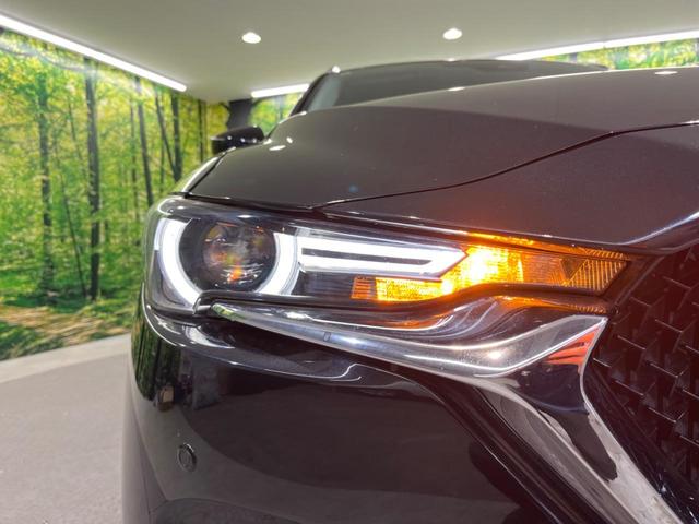 【ＬＥＤヘッドライト】悪天候や夜間走行時も良好な視界を確保し安心して運転できる高輝度ＬＥＤヘッドライトを装備！点灯速度が早く、消費電力も抑えられています。