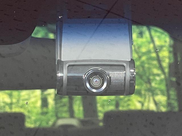 Ｎ－ＢＯＸカスタム Ｇ・Ｌホンダセンシング　禁煙車　ナビ　フルセグ　両側電動スライドドア　ＨＩＤヘッドライト　ＡＵＴＯエアコン　スマートキー　ＥＴＣ　バックカメラ　衝突被害軽減システム　レーダークルーズ　ドライブレコーダー　衝突安全ボディ（9枚目）