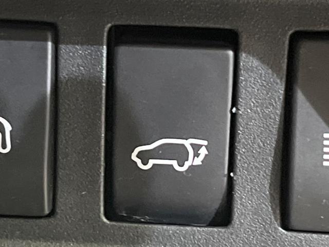 ＲＸ ＲＸ２７０ラディアント　エアロスタイル　メーカーナビ　バックカメラ　禁煙車　レザーシート　スマートキー　ＨＩＤヘッドライト　ビルトインＥＴＣ　クルコン　純正１９インチアルミ　オートライト　オートエアコン　Ｂｌｕｅｔｏｏｔｈ　ＣＤ　フルセグ（5枚目）