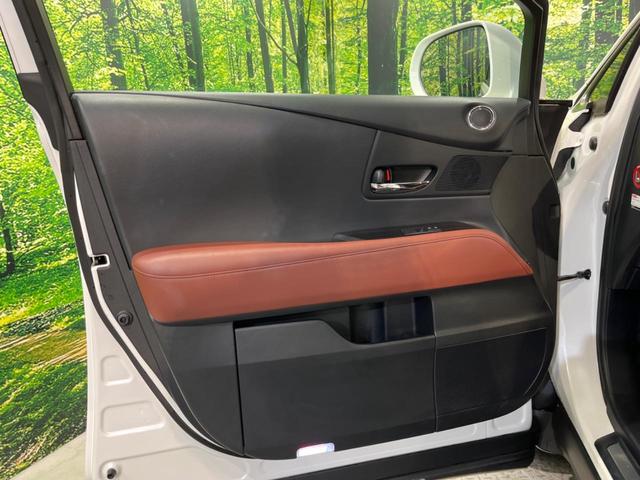 ＲＸ ＲＸ２７０ラディアント　エアロスタイル　メーカーナビ　バックカメラ　禁煙車　レザーシート　スマートキー　ＨＩＤヘッドライト　ビルトインＥＴＣ　クルコン　純正１９インチアルミ　オートライト　オートエアコン　Ｂｌｕｅｔｏｏｔｈ　ＣＤ　フルセグ（50枚目）