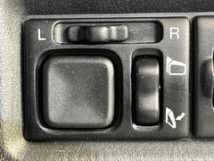 ����ư��Ǽ�ߥ顼�ۥ����ɥߥ顼����ư��Ǽ���ȤʤäƤ��ꡢ������־�Ǥ⥭�����Ĥ��ꥹ�����ޤ����ޤ��� 6