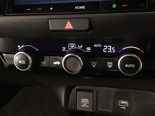 フィット ｅ：ＨＥＶホーム　レンタＵＰ・ＬＥＤ・ディスプレイオーディオ・ホンダＣＯＮＮＥＣＴ・ＥＴＣ　前後誤発進抑制機能　クリソナ　助手席エアバッグ　運転席エアバッグ　ＬＥＤライト　ＵＳＢ接続　バックカメラ　ＡＢＳ　フルセグＴＶ（18枚目）