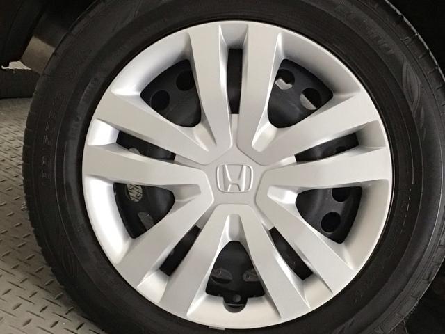 フィット ｅ：ＨＥＶホーム　レンタＵＰ・ＬＥＤ・ディスプレイオーディオ・ホンダＣＯＮＮＥＣＴ・ＥＴＣ　前後誤発進抑制機能　クリソナ　助手席エアバッグ　運転席エアバッグ　ＬＥＤライト　ＵＳＢ接続　バックカメラ　ＡＢＳ　フルセグＴＶ（22枚目）