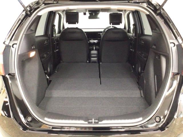 フィット ｅ：ＨＥＶホーム　レンタＵＰ・ＬＥＤ・ディスプレイオーディオ・ホンダＣＯＮＮＥＣＴ・ＥＴＣ　前後誤発進抑制機能　クリソナ　助手席エアバッグ　運転席エアバッグ　ＬＥＤライト　ＵＳＢ接続　バックカメラ　ＡＢＳ　フルセグＴＶ（23枚目）