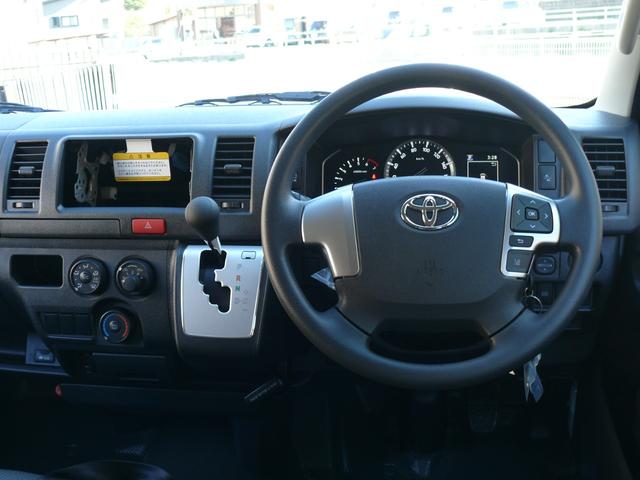 ハイエースバン ロングDX GLパッケージ 登録済未使用車 トヨタセイフティセンス LEDライト パノラミックビューモニター プライバシーレーンキープアシスト オートハイビーム クリアランスソナー プライバシーガラス 助手席エアバック 100V(3枚目)