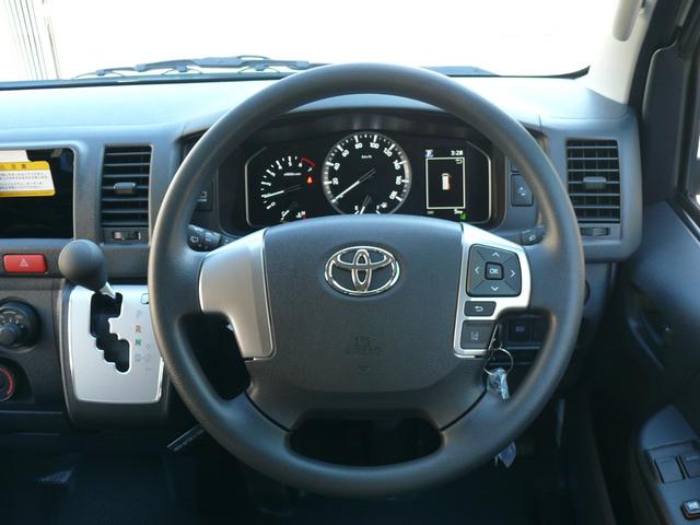 ハイエースバン ロングDX GLパッケージ 登録済未使用車 トヨタセイフティセンス LEDライト パノラミックビューモニター プライバシーレーンキープアシスト オートハイビーム クリアランスソナー プライバシーガラス 助手席エアバック 100V(4枚目)