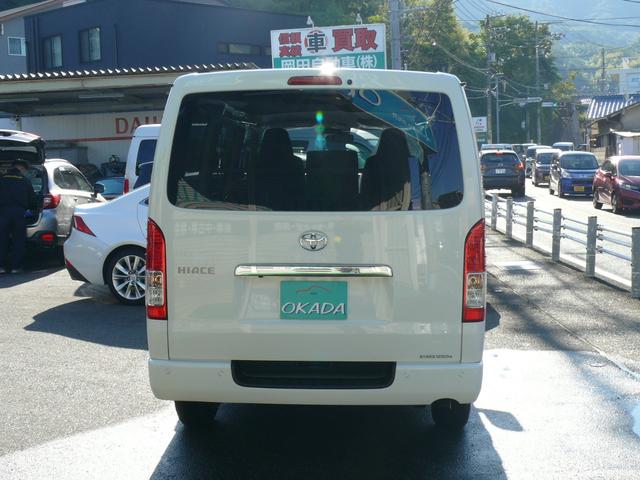 ハイエースバン ロングDX GLパッケージ 登録済未使用車 トヨタセイフティセンス LEDライト パノラミックビューモニター プライバシーレーンキープアシスト オートハイビーム クリアランスソナー プライバシーガラス 助手席エアバック 100V(28枚目)