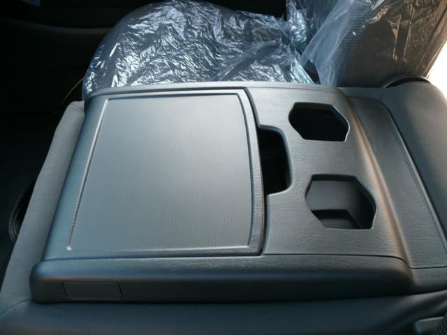 ハイエースバン ロングDX GLパッケージ 登録済未使用車 トヨタセイフティセンス LEDライト パノラミックビューモニター プライバシーレーンキープアシスト オートハイビーム クリアランスソナー プライバシーガラス 助手席エアバック 100V(35枚目)