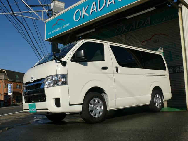 ハイエースバン ロングDX GLパッケージ 登録済未使用車 トヨタセイフティセンス LEDライト パノラミックビューモニター プライバシーレーンキープアシスト オートハイビーム クリアランスソナー プライバシーガラス 助手席エアバック 100V(41枚目)