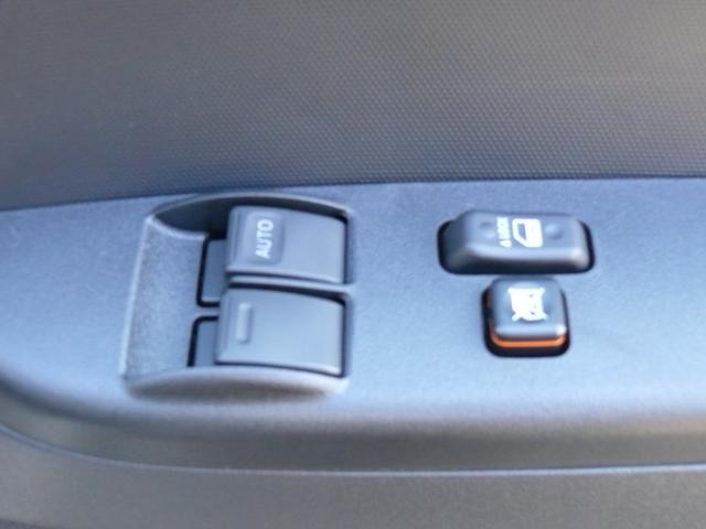 ハイエースバン ロングDX GLパッケージ 登録済未使用車 トヨタセイフティセンス LEDライト パノラミックビューモニター プライバシーレーンキープアシスト オートハイビーム クリアランスソナー プライバシーガラス 助手席エアバック 100V(50枚目)