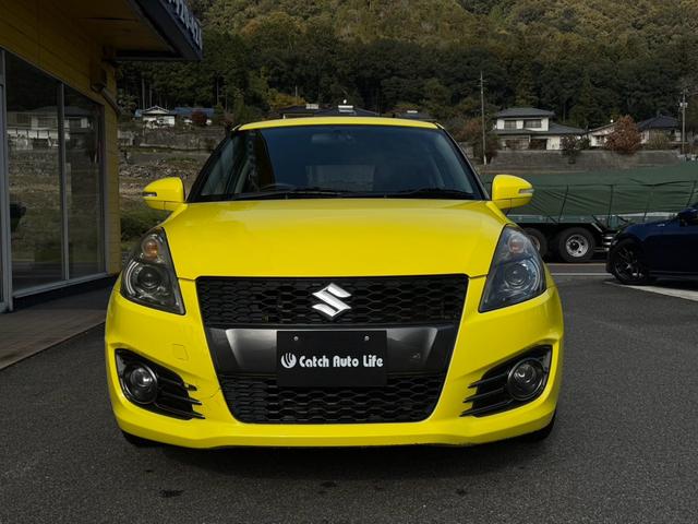 スイフトスポーツ ベースグレード　６速ＭＴ　ＥＴＣ　ナビ　フルセグＴＶ　Ｂｌｕｅｔｏｏｔｈ　ＣＤ　ＤＶＤ　オートエアコン　電動格納ミラー　クルーズコントロール　ＡＷ１７インチ　スマートキー　ＡＢＳ　横滑り防止装置　オートライト（2枚目）