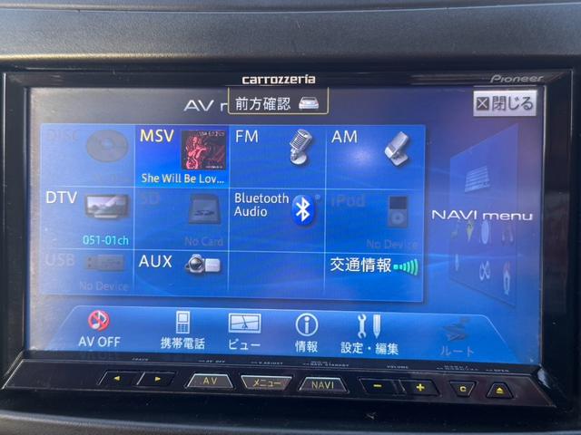 スイフトスポーツ ベースグレード　６速ＭＴ　ＥＴＣ　ナビ　フルセグＴＶ　Ｂｌｕｅｔｏｏｔｈ　ＣＤ　ＤＶＤ　オートエアコン　電動格納ミラー　クルーズコントロール　ＡＷ１７インチ　スマートキー　ＡＢＳ　横滑り防止装置　オートライト（7枚目）