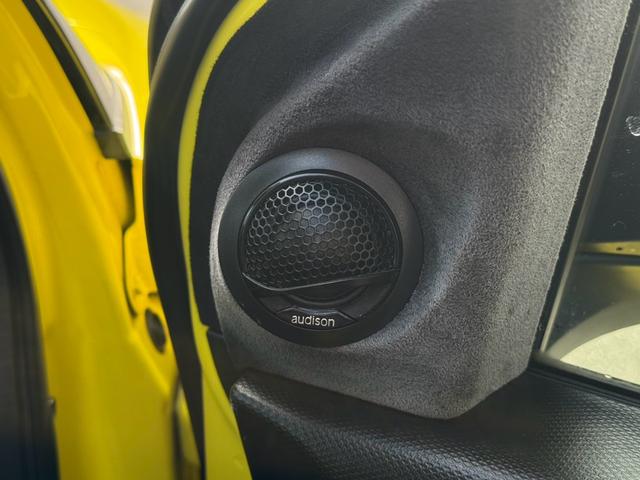 スイフトスポーツ ベースグレード　６速ＭＴ　ＥＴＣ　ナビ　フルセグＴＶ　Ｂｌｕｅｔｏｏｔｈ　ＣＤ　ＤＶＤ　オートエアコン　電動格納ミラー　クルーズコントロール　ＡＷ１７インチ　スマートキー　ＡＢＳ　横滑り防止装置　オートライト（13枚目）