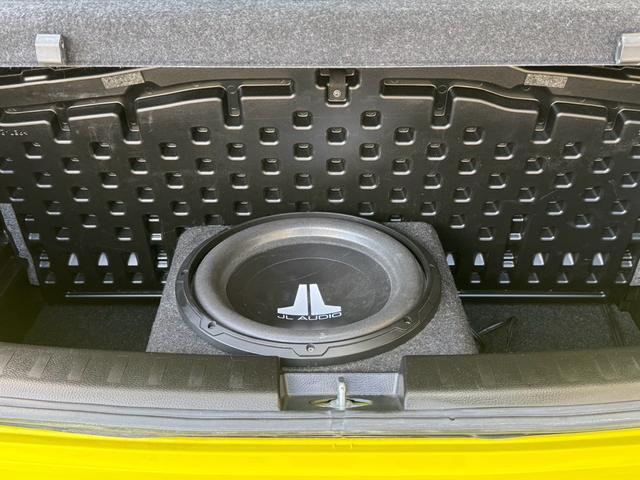 スイフトスポーツ ベースグレード　６速ＭＴ　ＥＴＣ　ナビ　フルセグＴＶ　Ｂｌｕｅｔｏｏｔｈ　ＣＤ　ＤＶＤ　オートエアコン　電動格納ミラー　クルーズコントロール　ＡＷ１７インチ　スマートキー　ＡＢＳ　横滑り防止装置　オートライト（14枚目）