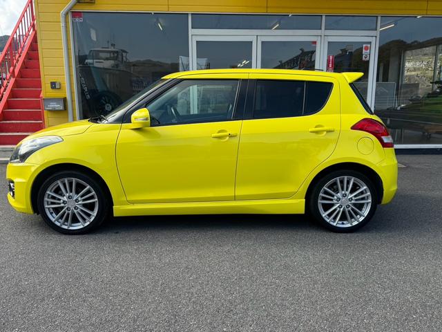 スイフトスポーツ ベースグレード　６速ＭＴ　ＥＴＣ　ナビ　フルセグＴＶ　Ｂｌｕｅｔｏｏｔｈ　ＣＤ　ＤＶＤ　オートエアコン　電動格納ミラー　クルーズコントロール　ＡＷ１７インチ　スマートキー　ＡＢＳ　横滑り防止装置　オートライト（26枚目）