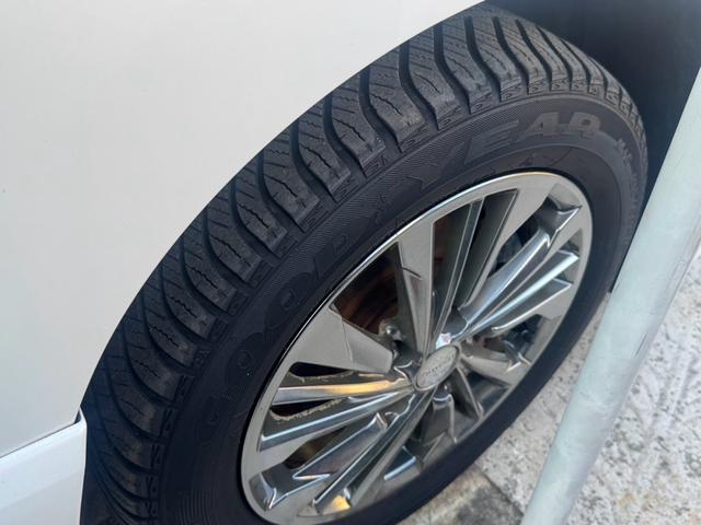 セレナ ライダー　ブラックライン　Ｓ－ハイブリッド　８人乗り　衝突被害軽減システム　レーンアシスト　両側電動スライドドア　ＥＴＣ　ナビ　フルセグＴＶ　Ｂｌｕｅｔｏｏｔｈ　ＣＤ　ＤＶＤ　オートエアコン　スマートキー　ＬＥＤヘッドライト　クルコン　ＡＷ（32枚目）