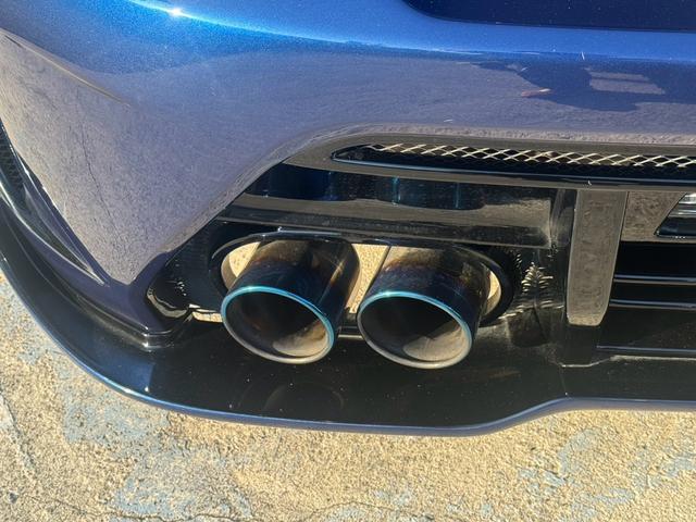 ８６ ＧＴ　６速ＭＴ　ＨＩＤヘッドライト　フォグライト　スマートキー　オートエアコン　電動格納ミラー　ＡＷ１８インチ　ＡＢＳ　横滑り防止装置　盗難防止システム　パワーウィンドウ　パワーステアリング（27枚目）