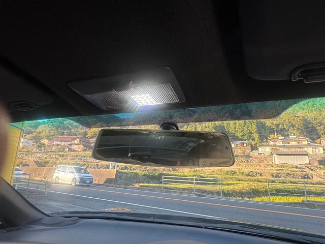 ８６ ＧＴ　６速ＭＴ　ＨＩＤヘッドライト　フォグライト　スマートキー　オートエアコン　電動格納ミラー　ＡＷ１８インチ　ＡＢＳ　横滑り防止装置　盗難防止システム　パワーウィンドウ　パワーステアリング（30枚目）