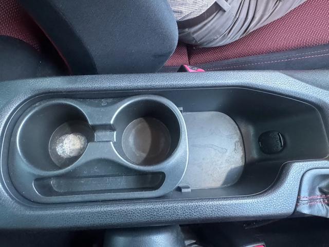 ８６ ＧＴ　６速ＭＴ　ＨＩＤヘッドライト　フォグライト　スマートキー　オートエアコン　電動格納ミラー　ＡＷ１８インチ　ＡＢＳ　横滑り防止装置　盗難防止システム　パワーウィンドウ　パワーステアリング（31枚目）