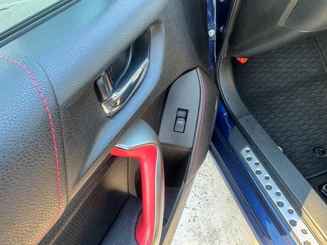 ８６ ＧＴ　６速ＭＴ　ＨＩＤヘッドライト　フォグライト　スマートキー　オートエアコン　電動格納ミラー　ＡＷ１８インチ　ＡＢＳ　横滑り防止装置　盗難防止システム　パワーウィンドウ　パワーステアリング（32枚目）