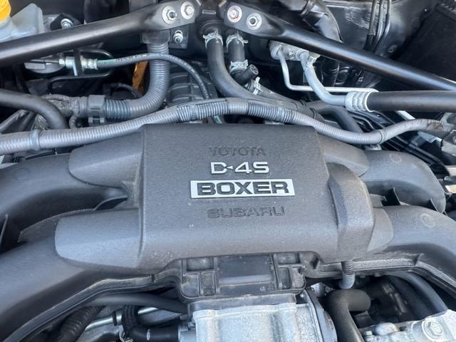 ８６ ＧＴ　６速ＭＴ　ＨＩＤヘッドライト　フォグライト　スマートキー　オートエアコン　電動格納ミラー　ＡＷ１８インチ　ＡＢＳ　横滑り防止装置　盗難防止システム　パワーウィンドウ　パワーステアリング（34枚目）