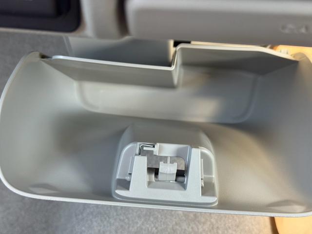 エブリイワゴン PZターボスペシャル ハイルーフ 届出済未使用車 禁煙車 衝突被害軽減システム レーンアシスト 両側パワスラ サイドステップ スマートキー 電動格納ミラー オートエアコン AW14インチ LEDヘッドライト バックソナー(17枚目)