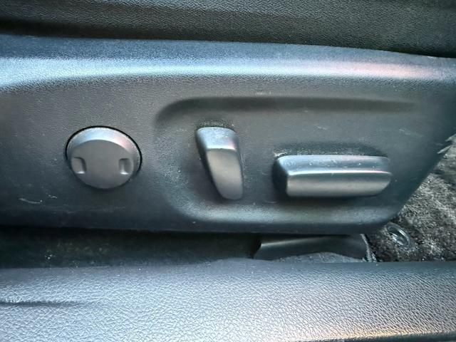 クラウンハイブリッド アスリートS パワーシート ETC HDDナビ バックカメラ フルセグTV Bluetooth CD DVD オートエアコン スマートキー HIDヘッドライト クルーズコントロール AW18インチ シートヒーター(7枚目)