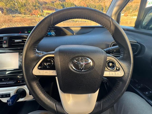 プリウス Sセーフティプラス フルエアロ 衝突被害軽減システム レーンアシスト ETC ナビ バックカメラ フルセグTV Bluetooth CD DVD LEDヘッドライト コーナーセンサー クルコン オートエアコン AW(3枚目)