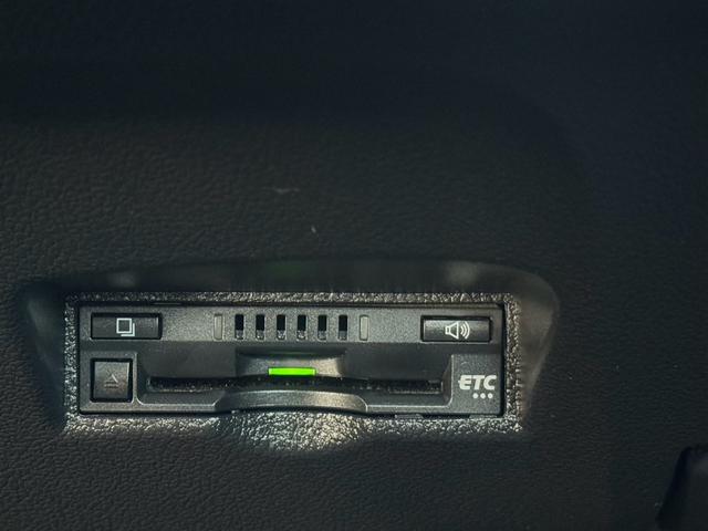 プリウス Sセーフティプラス フルエアロ 衝突被害軽減システム レーンアシスト ETC ナビ バックカメラ フルセグTV Bluetooth CD DVD LEDヘッドライト コーナーセンサー クルコン オートエアコン AW(4枚目)