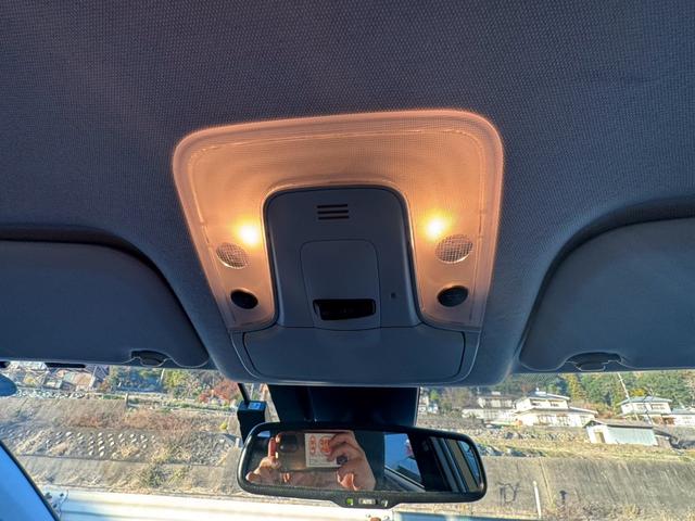 プリウス Sセーフティプラス フルエアロ 衝突被害軽減システム レーンアシスト ETC ナビ バックカメラ フルセグTV Bluetooth CD DVD LEDヘッドライト コーナーセンサー クルコン オートエアコン AW(18枚目)