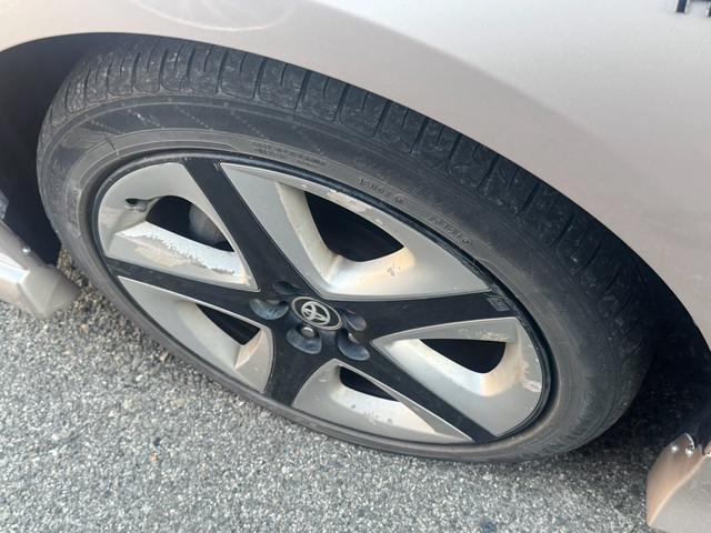 プリウス Sセーフティプラス フルエアロ 衝突被害軽減システム レーンアシスト ETC ナビ バックカメラ フルセグTV Bluetooth CD DVD LEDヘッドライト コーナーセンサー クルコン オートエアコン AW(31枚目)