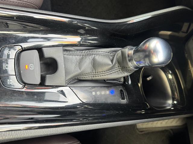 C-HR G 衝突被害軽減システム レーンアシスト ハーフレザー コーナーセンサー ETC ナビ バックカメラ フルセグTV Bluetooth CD DVD シートヒーター クルコン AW18インチ スマートキー(13枚目)