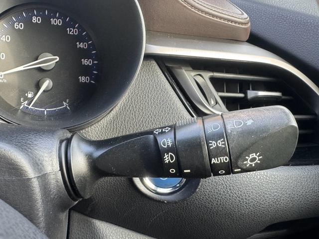 C-HR G 衝突被害軽減システム レーンアシスト ハーフレザー コーナーセンサー ETC ナビ バックカメラ フルセグTV Bluetooth CD DVD シートヒーター クルコン AW18インチ スマートキー(22枚目)