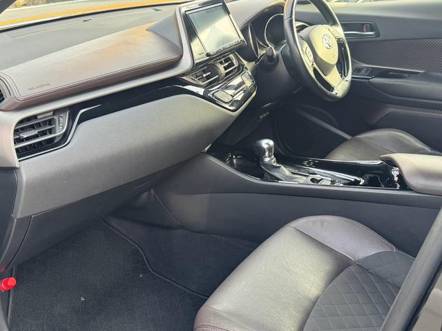 C-HR G 衝突被害軽減システム レーンアシスト ハーフレザー コーナーセンサー ETC ナビ バックカメラ フルセグTV Bluetooth CD DVD シートヒーター クルコン AW18インチ スマートキー(25枚目)