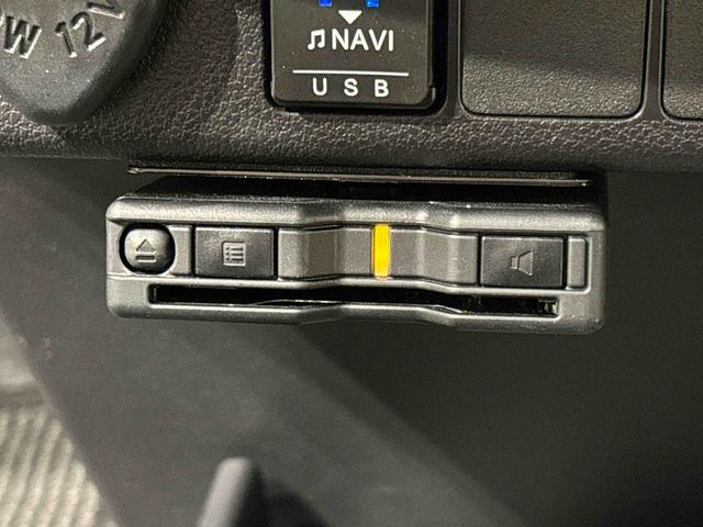 �d�s�b�J�[�h��}�����邱�Ƃō������H�𗘗p����ۂ̎x�������L���b�V�����X�ɂȂ�����A�d�s�b�X�}�[�g�C���^�[�`�F���W�����p�ł�����A�ƂĂ��֗��ȃA�C�e���ł��I�ۏ؂͏C���ۏ؂݂̂ƂȂ�܂��B