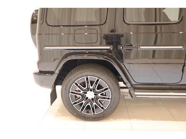 Gクラス G450d 4WD ディーゼルターボ 右ハンドル LEDヘッドライト サンルーフ レザーインテリア 電動シート シートベンチレーター ナビ フルセグTV バックカメラ 全周囲カメラ ドラレコ ワンオーナー 禁煙車(15枚目)