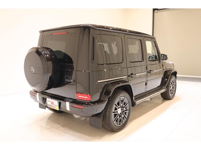 Gクラス G450d 4WD ディーゼルターボ 右ハンドル LEDヘッドライト サンルーフ レザーインテリア 電動シート シートベンチレーター ナビ フルセグTV バックカメラ 全周囲カメラ ドラレコ ワンオーナー 禁煙車(20枚目)