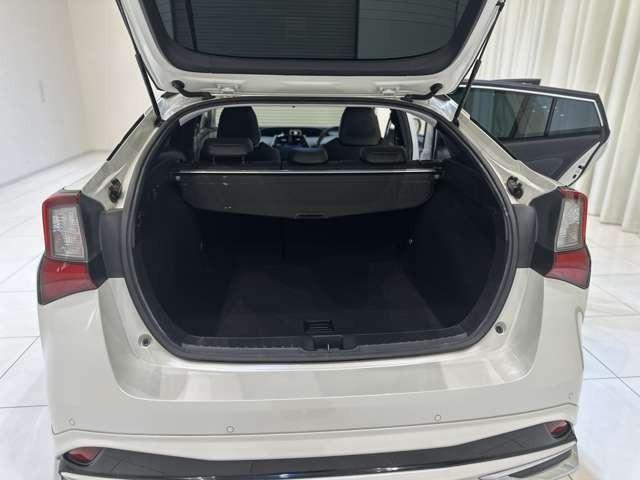 プリウス Sツーリングセレクション モデリスタエアロ 8インチナビ フルセグTV ブラックレザーインテリア シートヒーター バックカメラ ドライブレコーダー タイヤ新品装着 LEDヘッドライト 車線キープアシスト 禁煙車(15枚目)