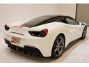 ４８８ＧＴＢ ベースグレード　Ｆ１　ＤＣＴ　並行車　カーボンレーシングシート　フロントリフティングシステム　フロントリアカメラ　カーボンインテリア　ＬＥＤヘッドライト　カーボンステアリング　禁煙車（5枚目）