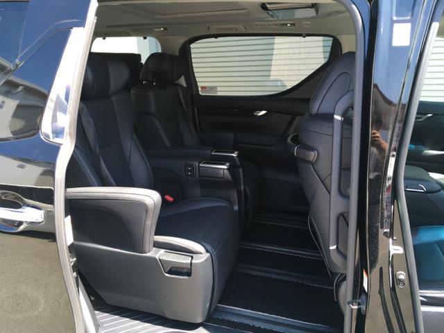 トヨタ ヴェルファイア 2．5Z Gエディション 3眼LED