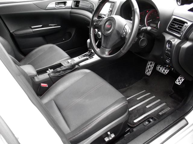 インプレッサ ＷＲＸ　ＳＴＩ　Ａライン　４ＷＤ　１８インチアルミ　フルセグＳＤナビ　バックガイドモニター　ハーフソフトレザーシート　クルーズコントロール　パドルシフト　ＨＩＤオートライト　キーレスアクセス＆プッシュスタート　ＥＴＣ（3枚目）