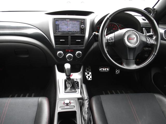 インプレッサ ＷＲＸ　ＳＴＩ　Ａライン　４ＷＤ　１８インチアルミ　フルセグＳＤナビ　バックガイドモニター　ハーフソフトレザーシート　クルーズコントロール　パドルシフト　ＨＩＤオートライト　キーレスアクセス＆プッシュスタート　ＥＴＣ（6枚目）