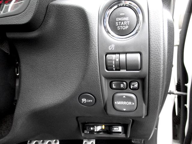 インプレッサ ＷＲＸ　ＳＴＩ　Ａライン　４ＷＤ　１８インチアルミ　フルセグＳＤナビ　バックガイドモニター　ハーフソフトレザーシート　クルーズコントロール　パドルシフト　ＨＩＤオートライト　キーレスアクセス＆プッシュスタート　ＥＴＣ（8枚目）
