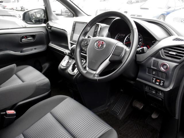 ヴォクシー ZS 煌 アルパイン10型フルセグSDナビ&リアビジョン バックガイドモニター 両側PSドア LEDオートライト 純正アルミ スマートエントリー ビルトインETC ワンオーナー車(4枚目)