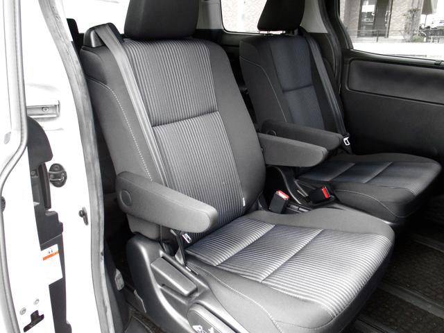 ヴォクシー ZS 両側PSドア 純正9型フルセグSDナビ バックガイドモニター LEDオートライト 純正アルミ スマートエントリー TVキャンセラー ビルトインETC ワンオーナー車(5枚目)