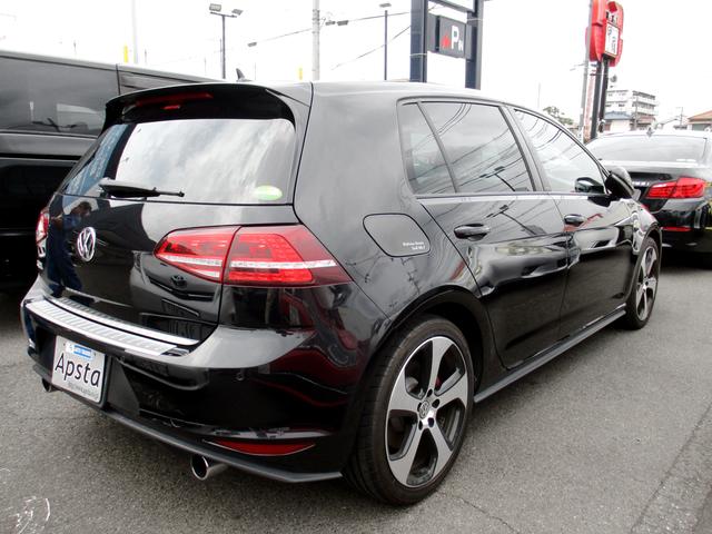ゴルフＧＴＩ ベースグレード　プリクラッシュブレーキシステム　レーンアシスト　純正ＳＤナビ　バックガイドモニター　革巻きステア＆パドルシフト　純正１８ＡＷ　アダプティブクルーズコントロール　ビルトインＥＴＣ　ワンオーナー車（2枚目）